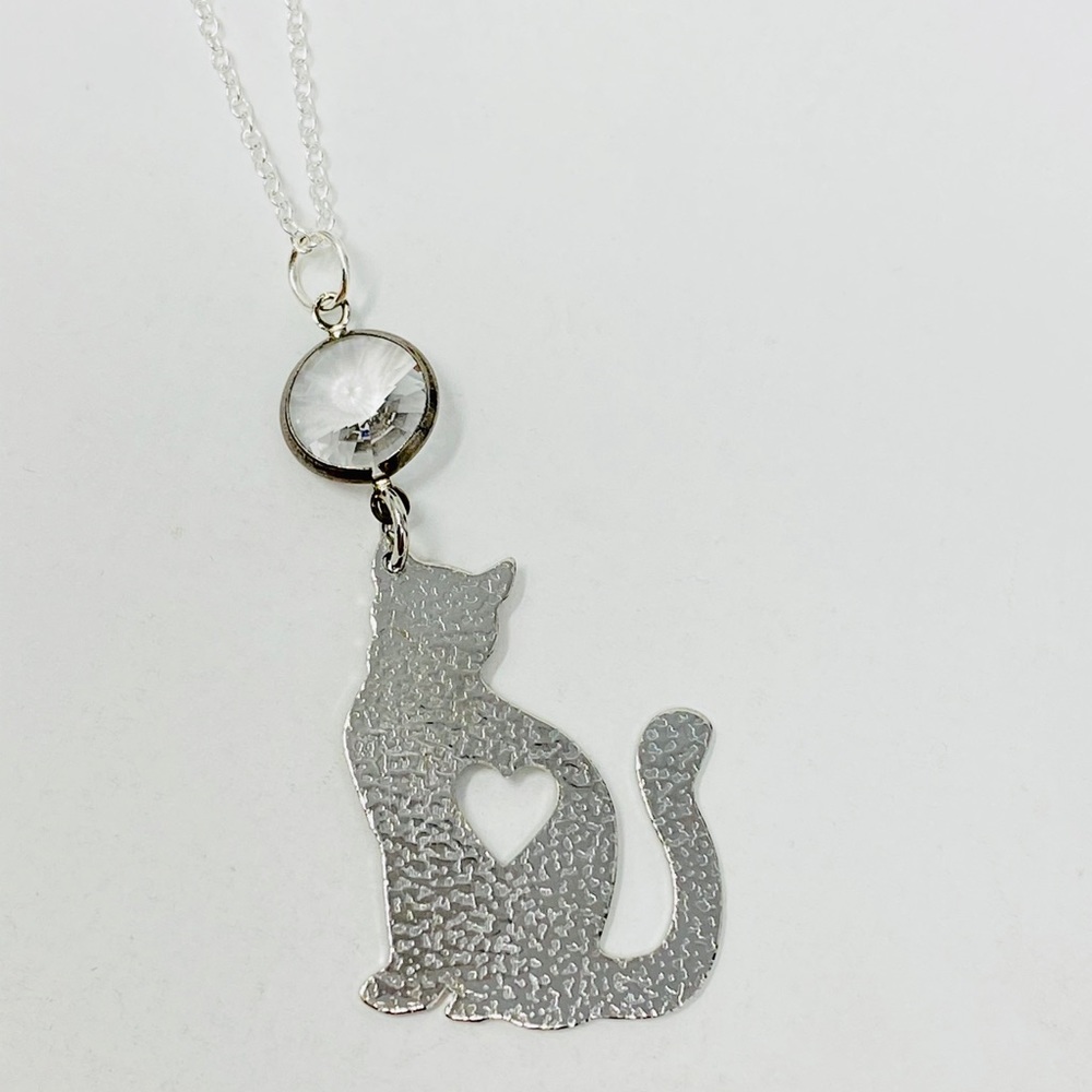 Hammered metal cat necklace w/Swarovski crystal